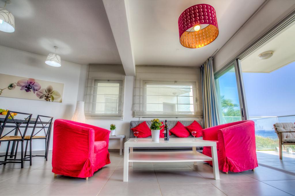 Beachfront Trident Protaras Exterior foto