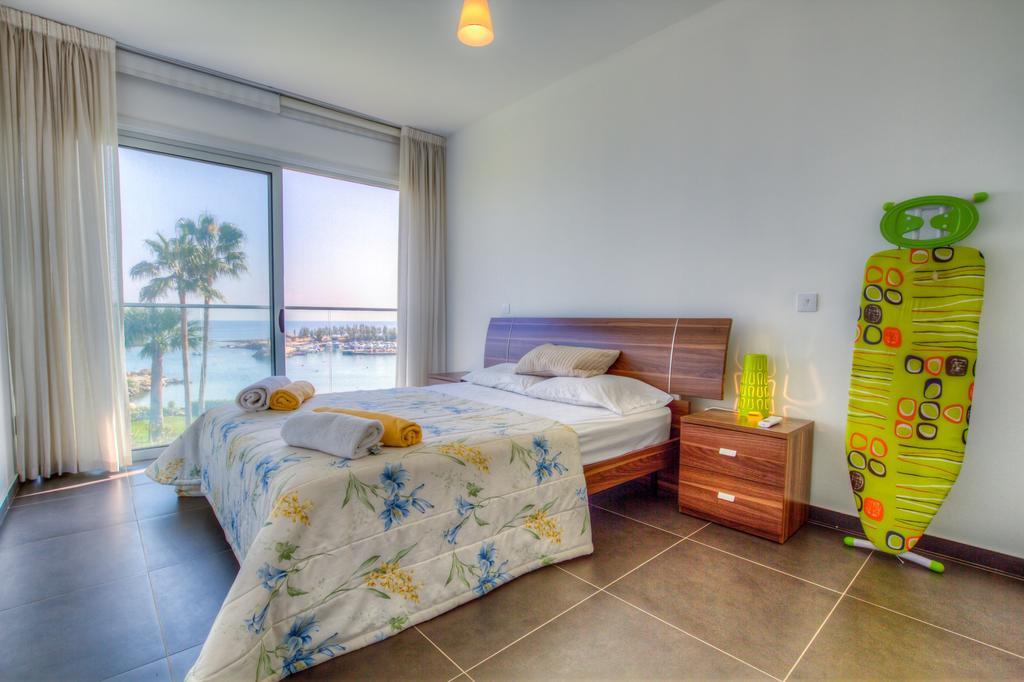 Beachfront Trident Protaras Exterior foto