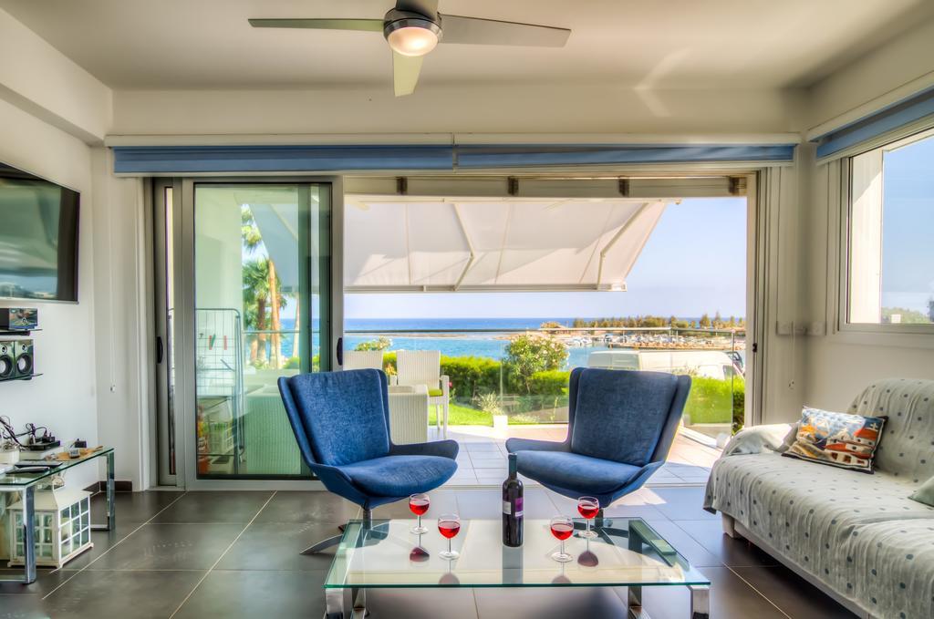 Beachfront Trident Protaras Exterior foto