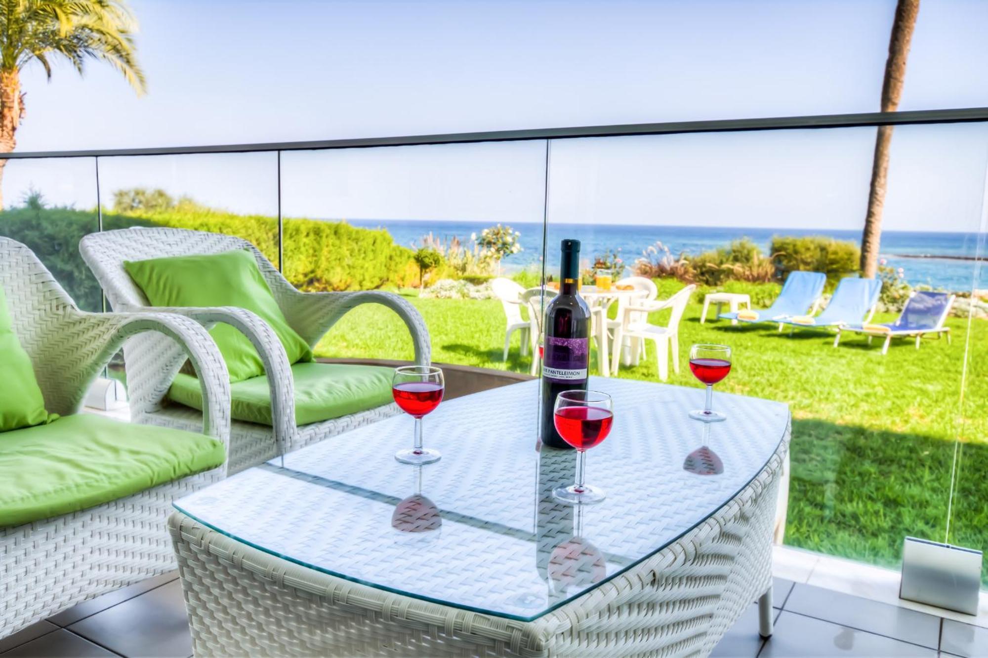 Beachfront Trident Protaras Exterior foto