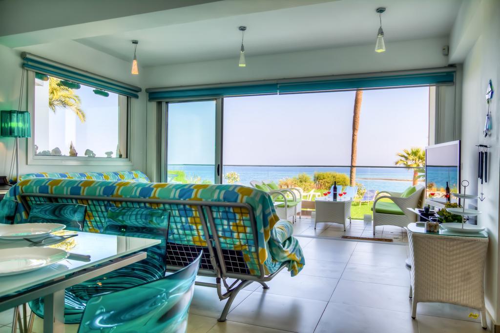 Beachfront Trident Protaras Exterior foto